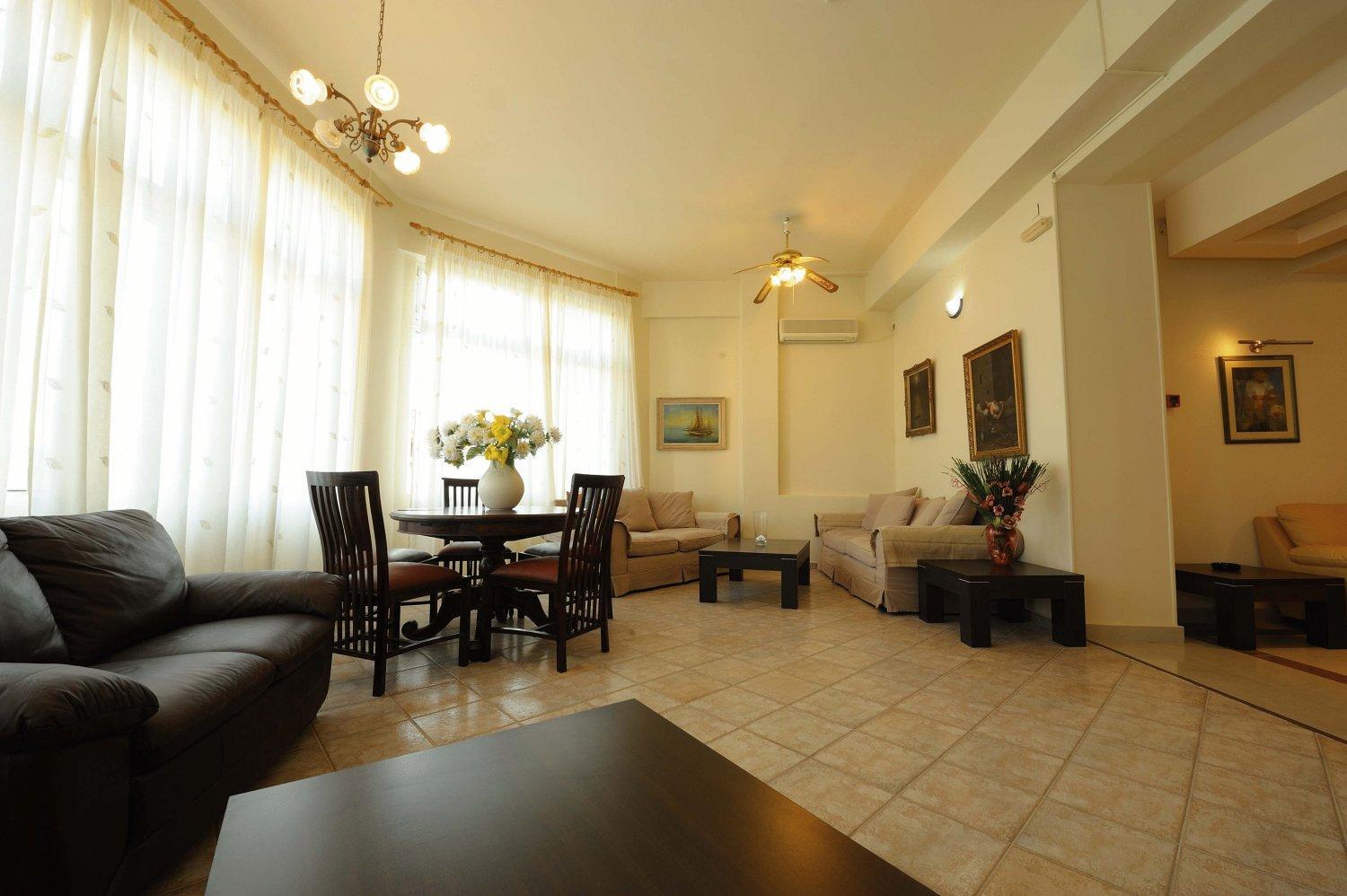 Kentrikon Hotel & Spa Лутра-Эдипсу Экстерьер фото